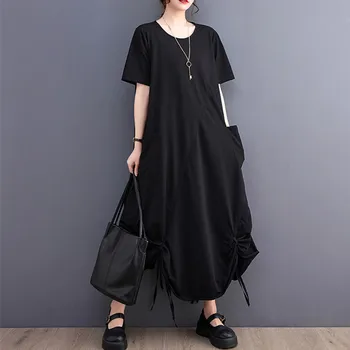 2023 Новое поступление, японский стиль, большие карманы, бандажные складки, темно-черное свободное летнее платье, уличная мода, женское повседневное платье миди