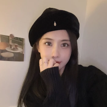 Демисезонная Женская Корейская черная бархатная восьмиугольная шляпа художника с металлической этикеткой, мягкая шляпа-берет