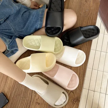 Новые летние домашние нескользящие тапочки Feet Feet EVA Простые и повседневные Универсальные однотонные тапочки для пары